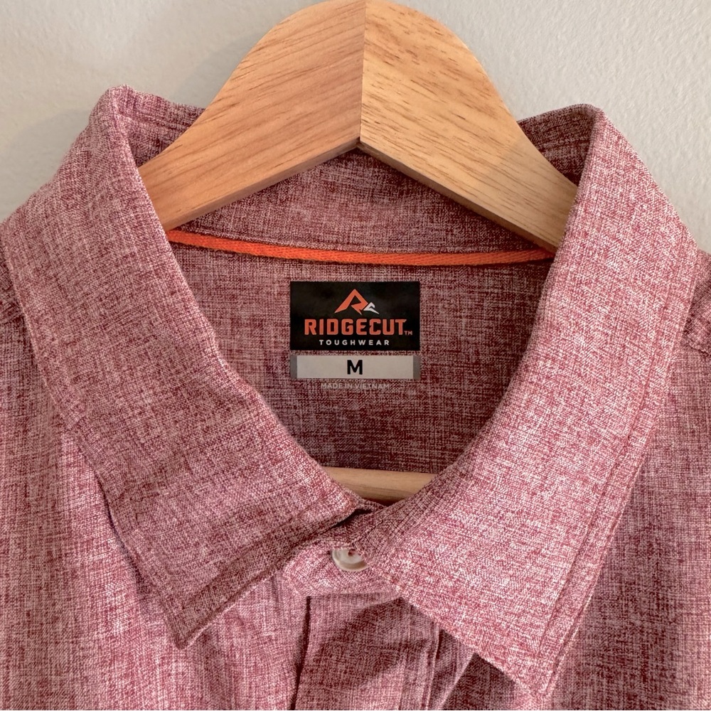 Men’s Ridgecut Wrinkle-Free Button Down - Picture 2 of 5